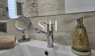 Перепродажа - Villa - Villamartin - Costa Blanca