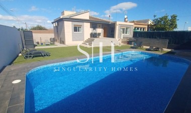 Перепродажа - Villa - Torrevieja - Costa Blanca