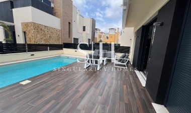 Återförsäljning - Villa - Orihuela Costa - Lomas de Cabo Roig