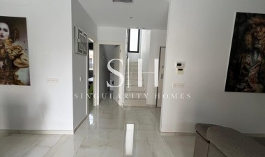 Återförsäljning - Villa - Orihuela Costa - Lomas de Cabo Roig