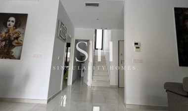 Återförsäljning - Villa - Orihuela Costa - Lomas de Cabo Roig