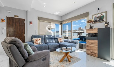 Перепродажа - Villa - Orihuela Costa - Costa Blanca