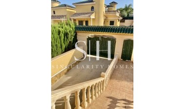 Resale - Villa - Orihuela Costa - Villamartin