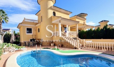 Resale - Villa - Orihuela Costa - Villamartin
