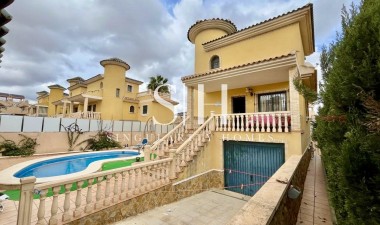 Resale - Villa - Orihuela Costa - Villamartin