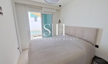 Resale - Bungalow - Pilar de la Horadada - El Mojón