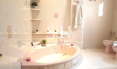 Resale - Apartment / flat - Torrevieja - Playa del Cura