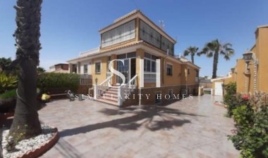Återförsäljning - Villa - Torrevieja - aguas nuevas