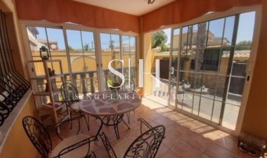 Återförsäljning - Villa - Torrevieja - aguas nuevas