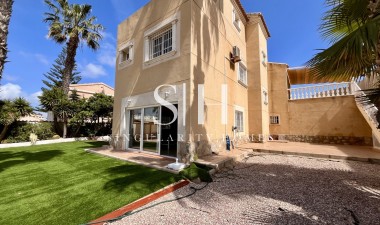 Odsprzedaż - Villa - La Zenia - Costa Blanca