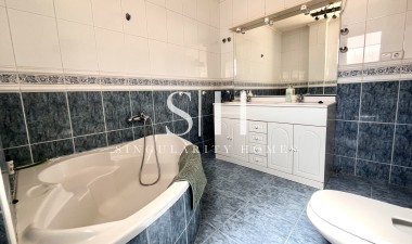 Odsprzedaż - Villa - La Zenia - Costa Blanca