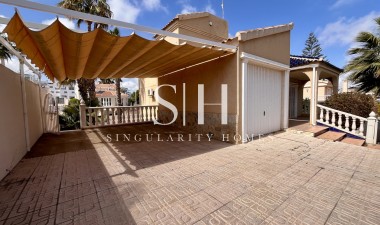 Odsprzedaż - Villa - La Zenia - Costa Blanca