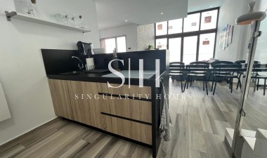 Odsprzedaż - Villa - Los Balcones - Costa Blanca