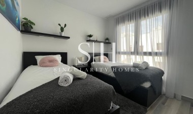 Odsprzedaż - Villa - Los Balcones - Costa Blanca