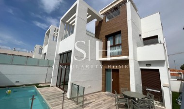 Odsprzedaż - Villa - Los Balcones - Costa Blanca