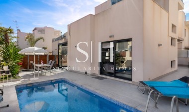 Återförsäljning - Villa - Torrevieja - Aguas Nuevas 2