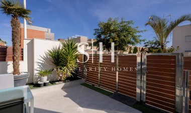 Återförsäljning - Villa - Torrevieja - Aguas Nuevas 2