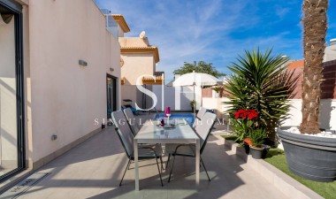 Återförsäljning - Villa - Torrevieja - Aguas Nuevas 2