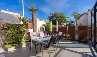 Återförsäljning - Villa - Torrevieja - Aguas Nuevas 2