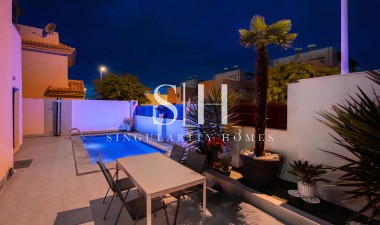 Återförsäljning - Villa - Torrevieja - Aguas Nuevas 2