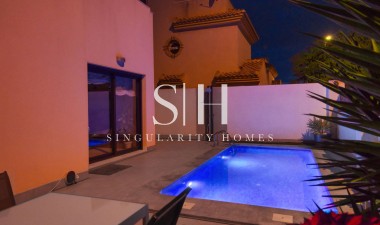 Återförsäljning - Villa - Torrevieja - Aguas Nuevas 2