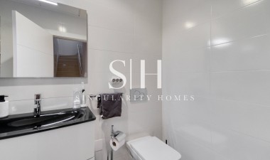 Återförsäljning - Villa - Torrevieja - Aguas Nuevas 2