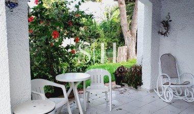 Återförsäljning - Villa - Orihuela Costa - Punta Prima