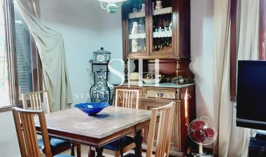 Återförsäljning - Villa - Orihuela Costa - Punta Prima