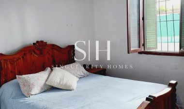 Återförsäljning - Villa - Orihuela Costa - Punta Prima