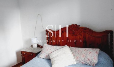 Återförsäljning - Villa - Orihuela Costa - Punta Prima