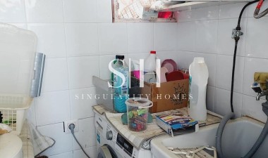 Återförsäljning - Villa - Orihuela Costa - Punta Prima