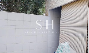 Återförsäljning - Villa - Orihuela Costa - Punta Prima