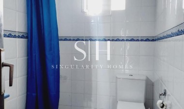 Återförsäljning - Villa - Orihuela Costa - Punta Prima