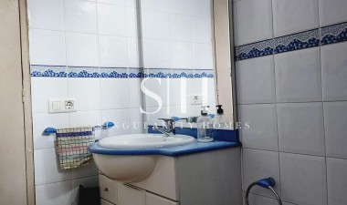 Återförsäljning - Villa - Orihuela Costa - Punta Prima