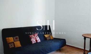 Återförsäljning - Villa - Orihuela Costa - Punta Prima