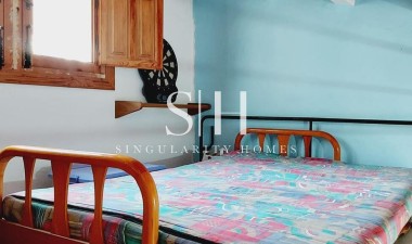 Återförsäljning - Villa - Orihuela Costa - Punta Prima