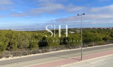 Wiederverkauf - Villa - Orihuela Costa - PAU 26