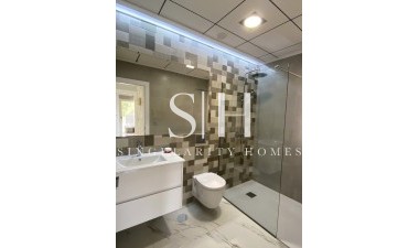 Wiederverkauf - Villa - Orihuela Costa - PAU 26