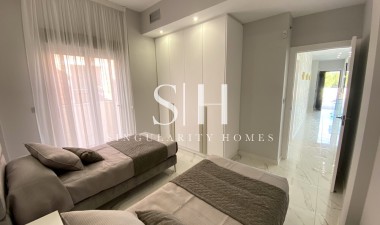 Wiederverkauf - Villa - Orihuela Costa - PAU 26