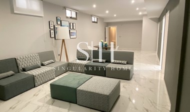 Wiederverkauf - Villa - Orihuela Costa - PAU 26