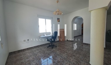Перепродажа - Villa - Villamartin - Costa Blanca