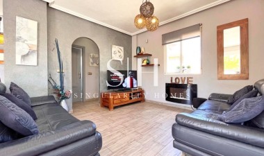 Odsprzedaż - Villa - La Zenia - Costa Blanca