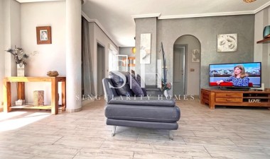 Odsprzedaż - Villa - La Zenia - Costa Blanca