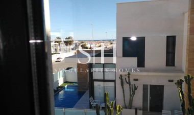 Återförsäljning - Villa - Orihuela Costa - Costa Blanca