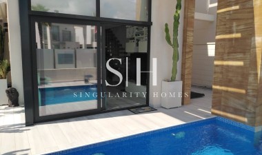 Återförsäljning - Villa - Orihuela Costa - Costa Blanca