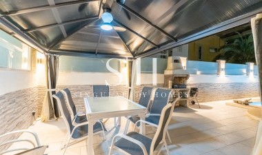 Odsprzedaż - Dom - Torrevieja - Punta prima