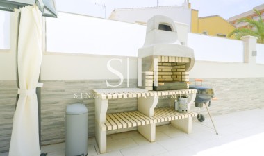 Odsprzedaż - Dom - Torrevieja - Punta prima