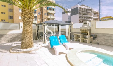 Odsprzedaż - Dom - Torrevieja - Punta prima