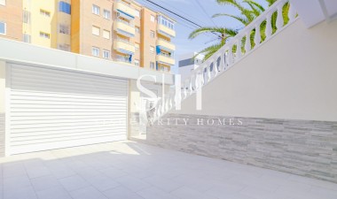 Odsprzedaż - Dom - Torrevieja - Punta prima