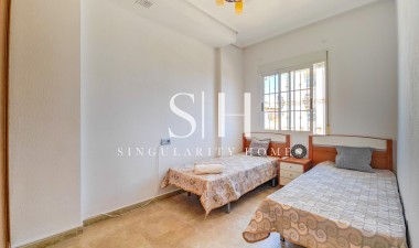 Herverkoop - Villa - Torrevieja - La Mata